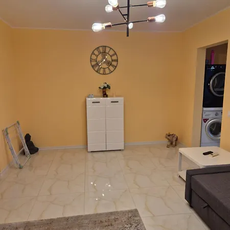 Tomis Ii Apartment